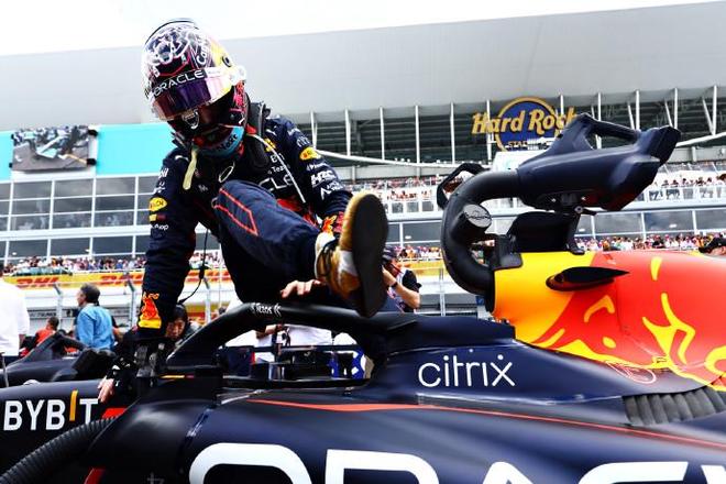 体育-红牛二队碾压梅赛德斯，塞恩斯带队取胜